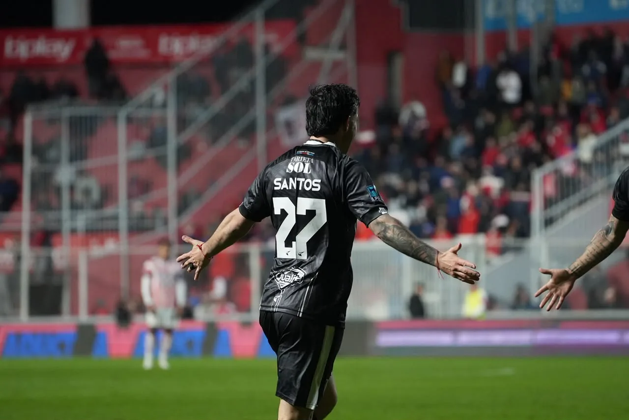 Central Córdoba volvió a ganar y sonríe en el torneo