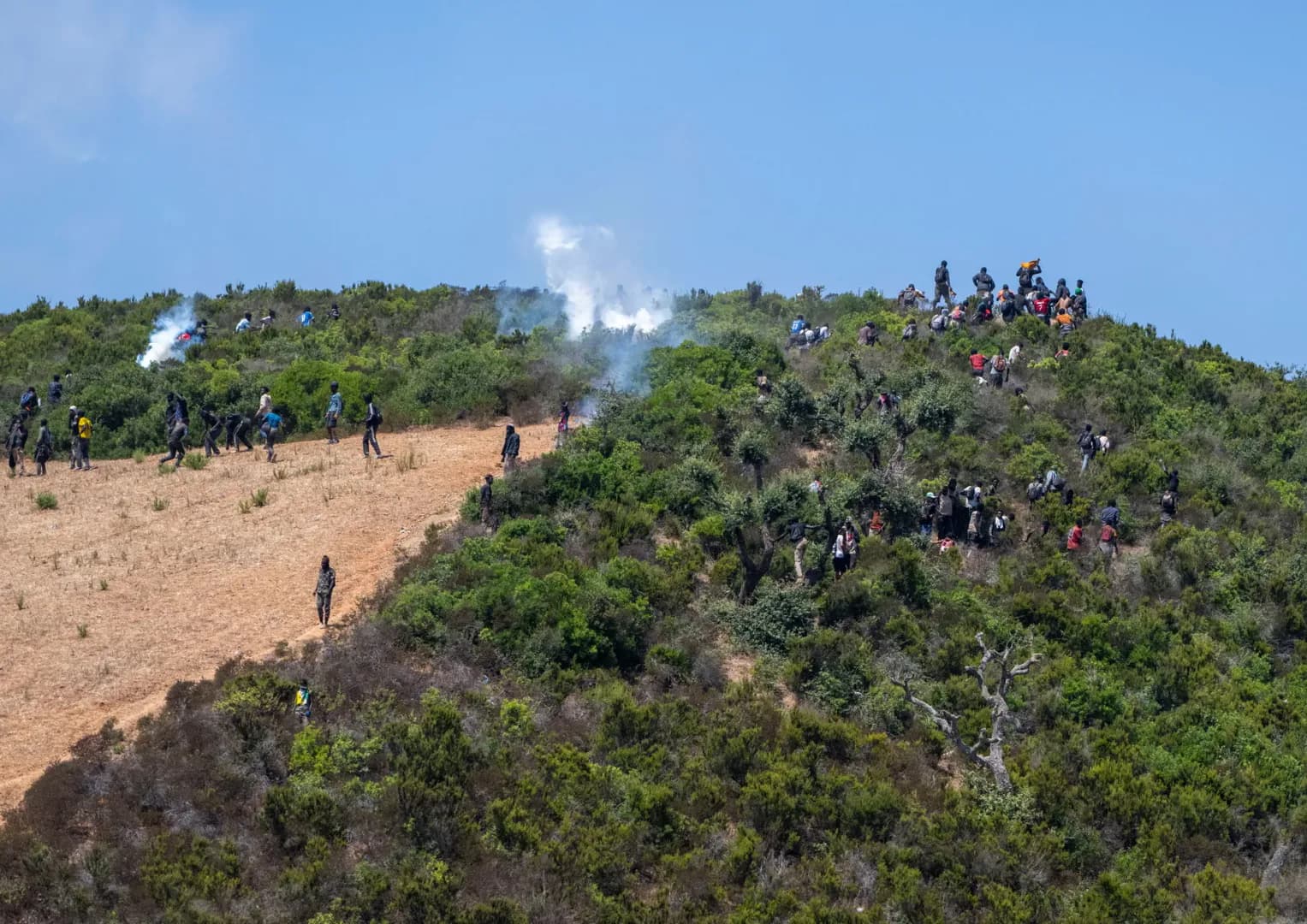 La policía marroquí detuvo a 111 personas que intentaban cruzar la frontera hacia Ceuta