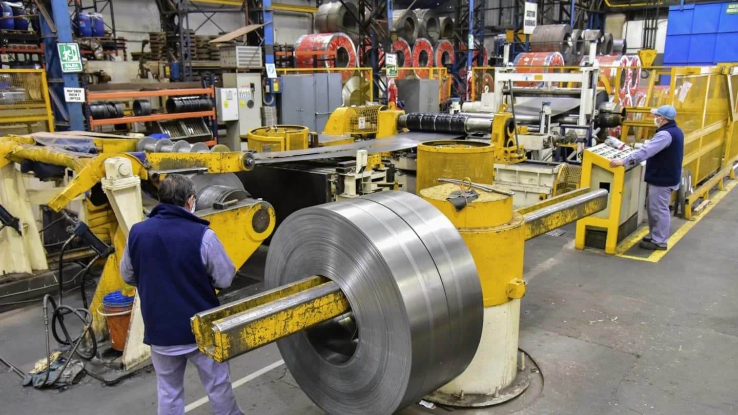 La industria metalúrgica no logra levantar cabeza y acumula una fuerte caída en 2026