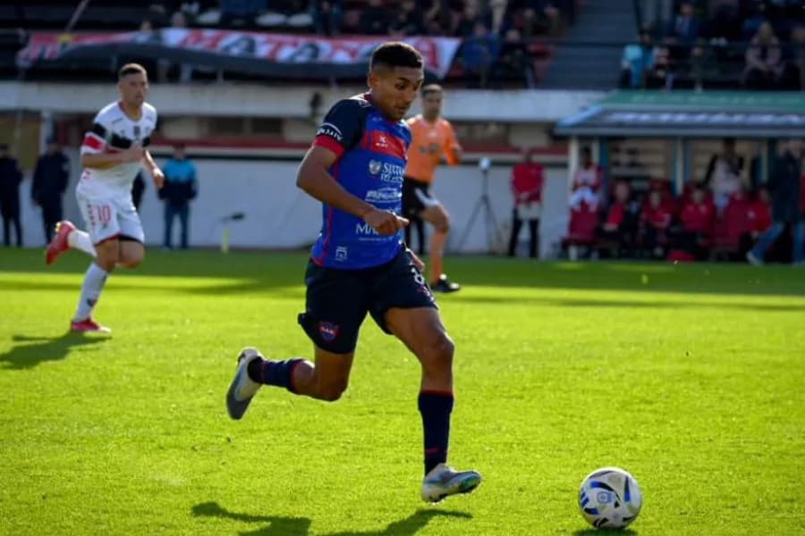 Güemes igualó sin goles frente a Chacarita en San Martín y continúa en el último lugar de la tabla