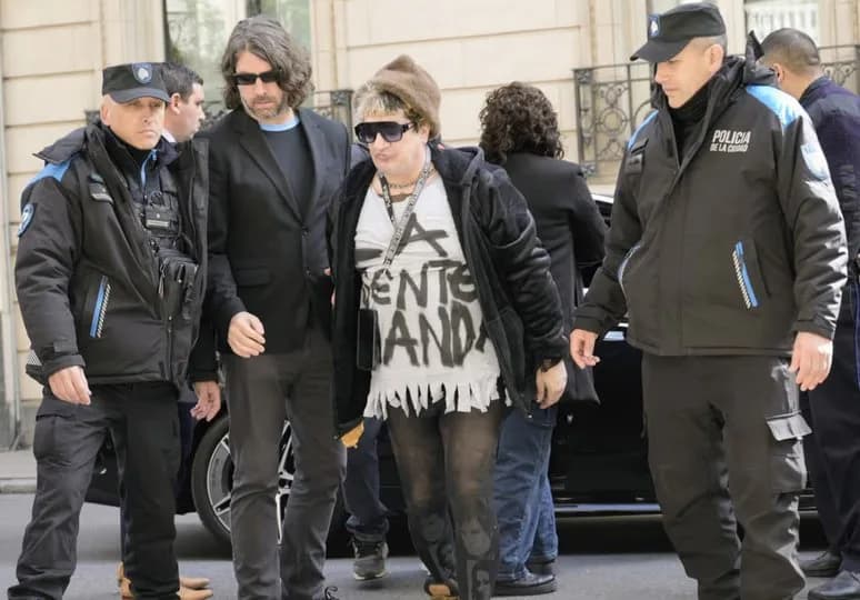 Pity Álvarez volvió al Tribunal y sus abogados intentarán suspender el juicio