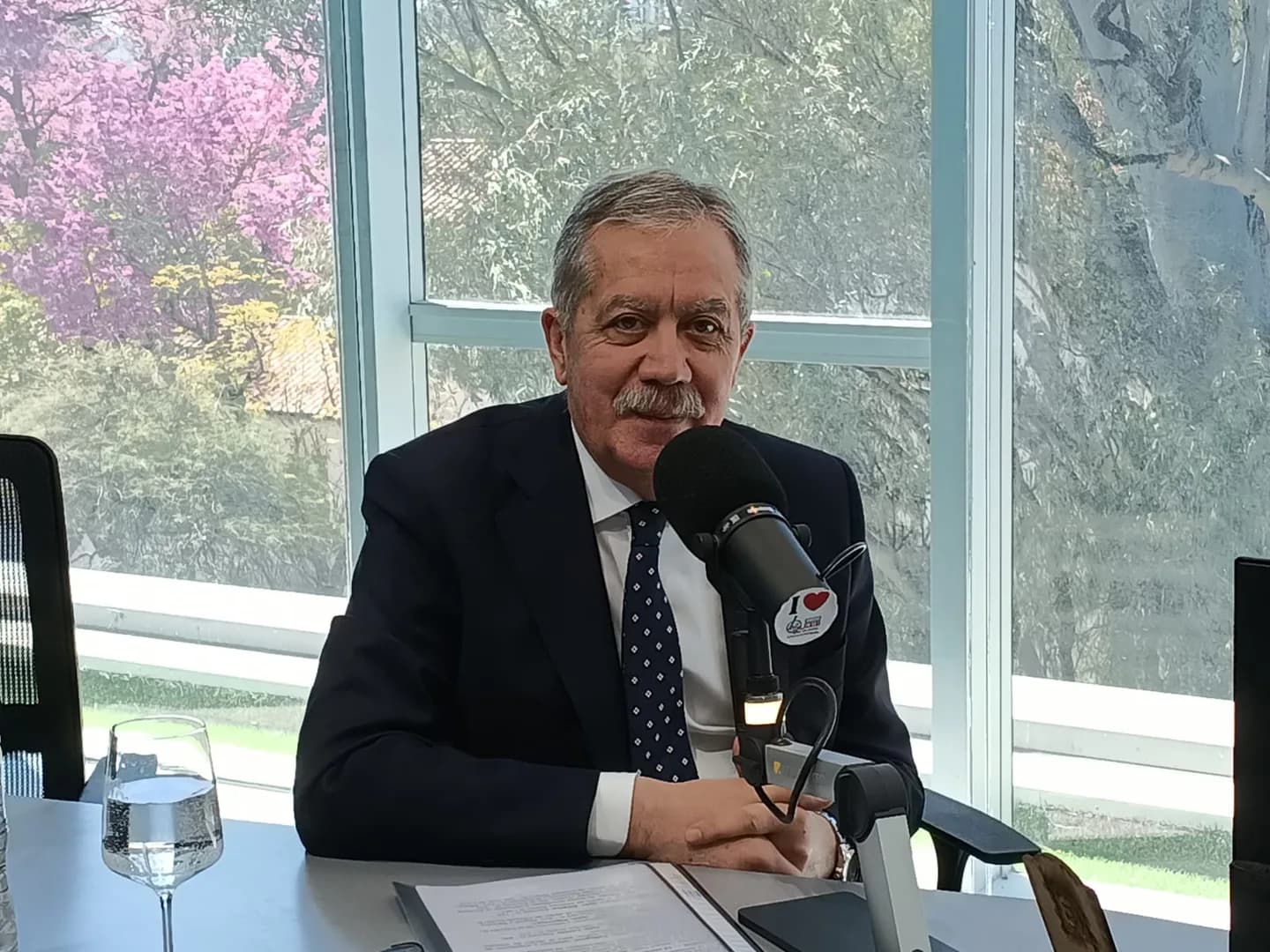 27 obras, nuevos proyectos y bonos: Elías Suárez repasó en LV11 sus primeros meses de gestión