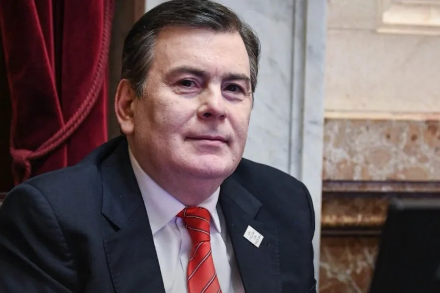 El senador Gerardo Zamora encabeza la mayor suba de imagen positiva en el Senado de la Nación
