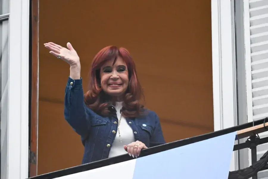 La Justicia oficializó el embargo del departamento de Cristina Kirchner en la causa Vialidad