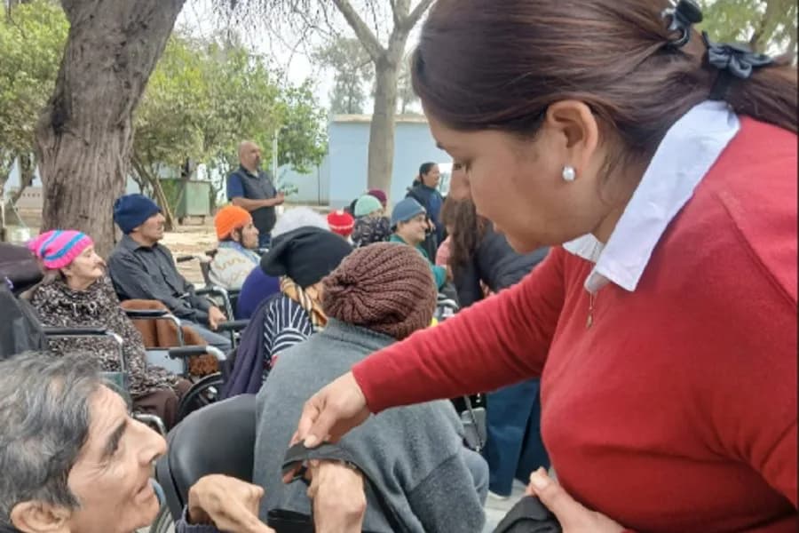 La Residencia Mama Antula celebró el Día de la Ancianidad con reclamos por la situación social de los adultos mayores
