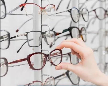 Anteojos recetados por las nubes: algunos ya superan los $200.000