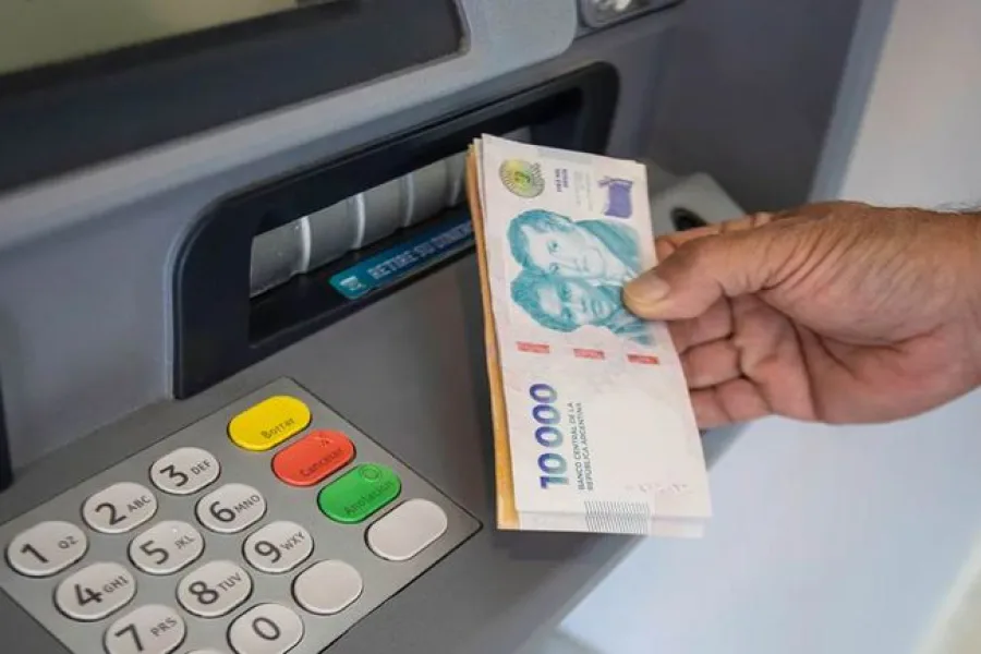 Estatales nacionales: oficializan el cronograma de aumentos acumulativos hasta diciembre y un bono de $80.000