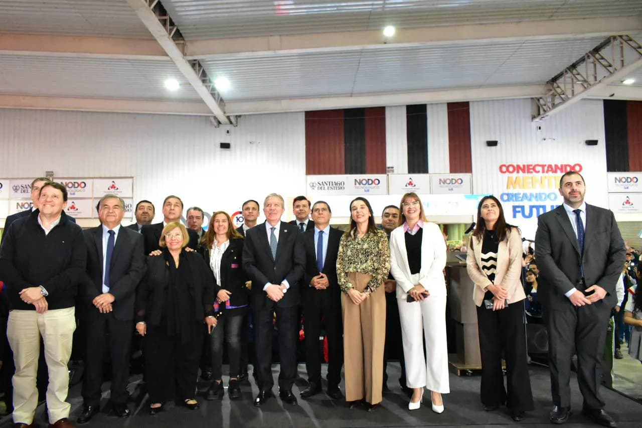Suárez abrió la Feria de Ciencia y Tecnología con más de 100 proyectos escolares