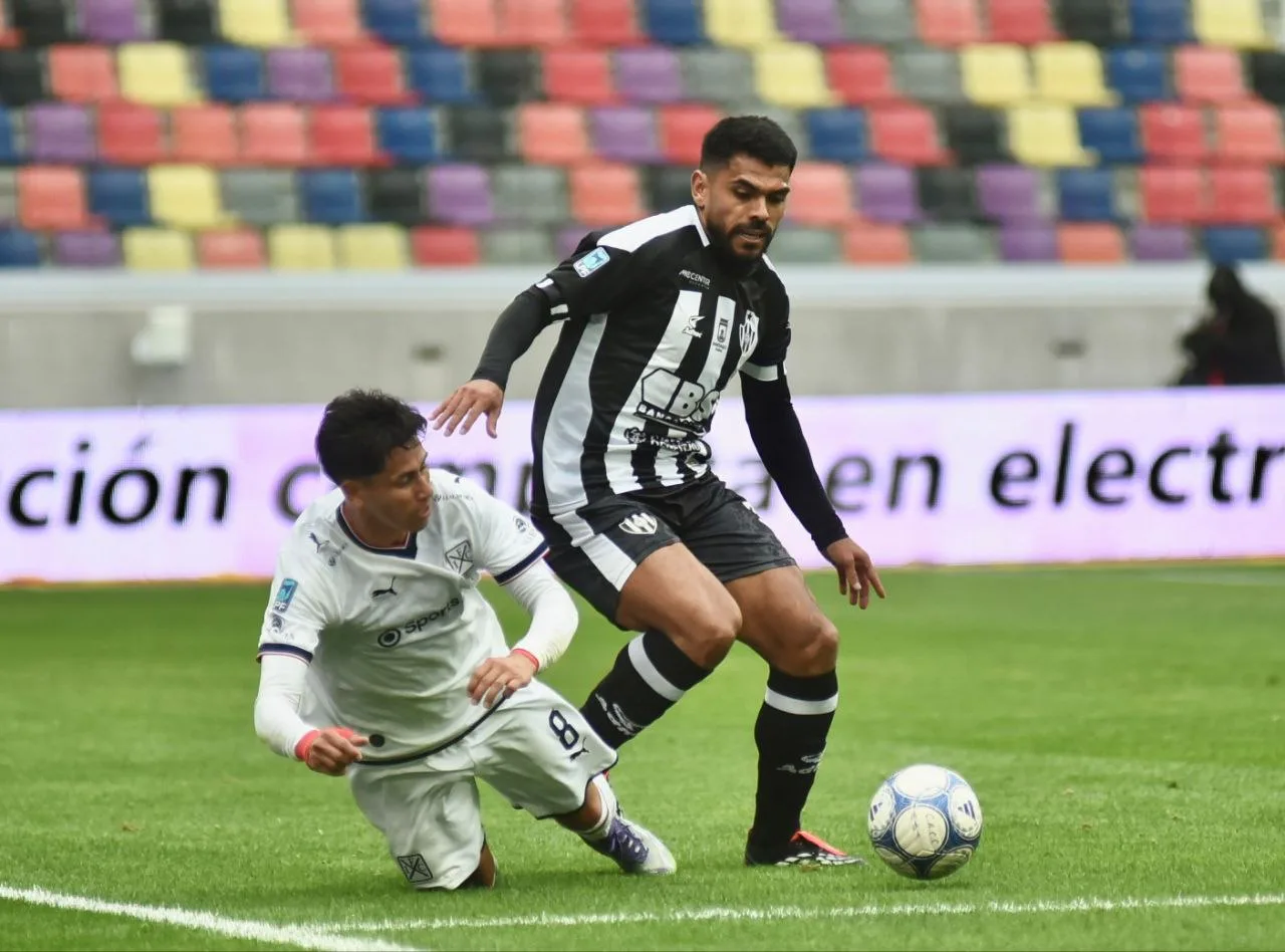 Central Córdoba tuvo sus chances, no las aprovechó y cayó ante Independiente