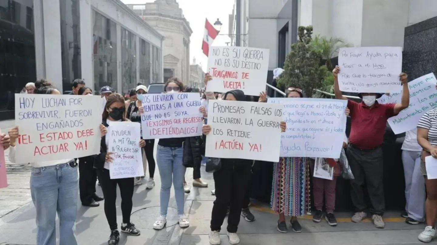 La Fiscalía de Perú investiga una red que reclutó a más de 400 peruanos para combatir en el frente de batalla en Rusia
