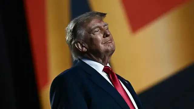 Donald Trump advierte sobre un conflicto potencial entre Argentina y el Reino Unido por Malvinas