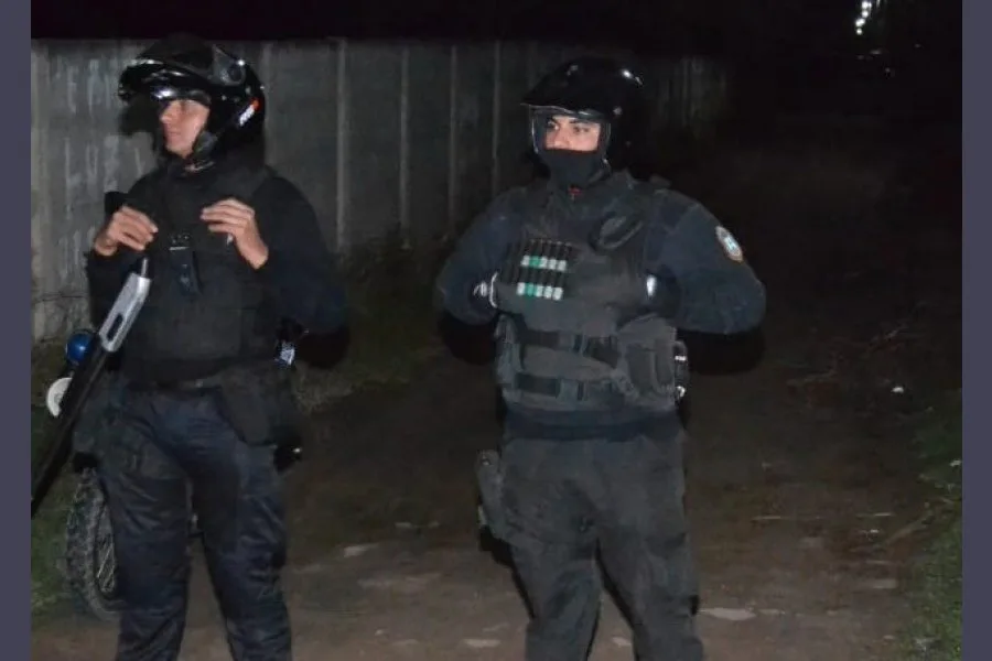 Gendarme retirado habló de una supuesta infidelidad y se atrincheró con su hijo
