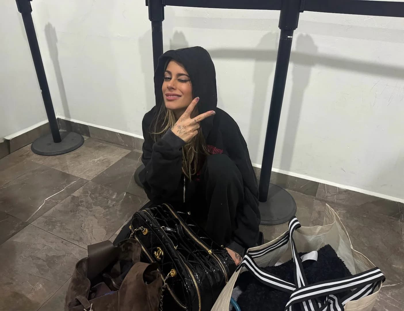 Tini no pudo subir al escenario y habló con sus fanáticos: “Se hizo todo lo posible”