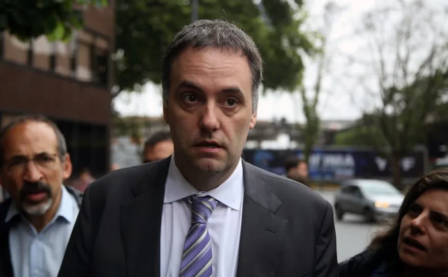Adorni tiene hasta el martes para responder 20 preguntas por presunto enriquecimiento ilícito
