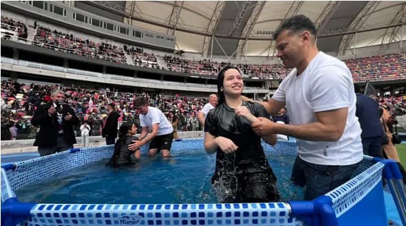 Más de 9.500 personas acompañaron el cierre de la Asamblea Regional de los Testigos de Jehová