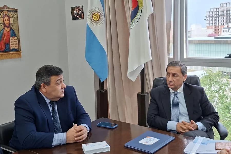 La Defensoría del Pueblo presentó ante Silva Neder su Informe Anual de Gestión 2025