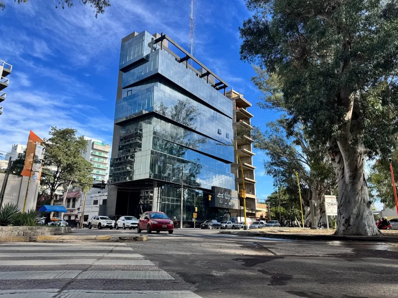 Anticipan un sábado caluroso y a pleno sol con una máxima de 32°C en Santiago del Estero