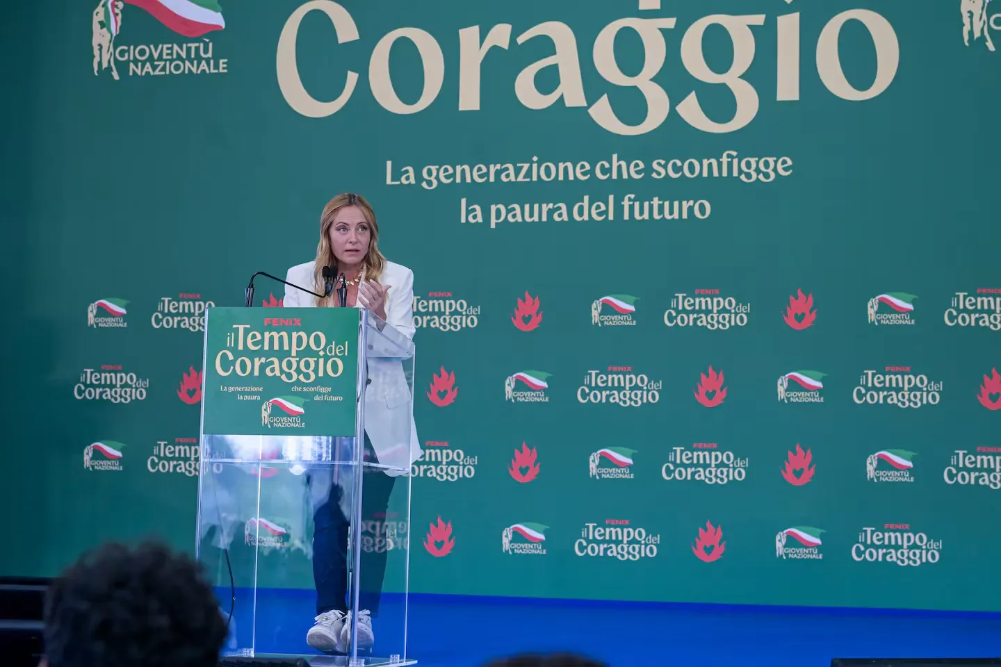 Giorgia Meloni anunció un proyecto de ley para limitar estudiantes extranjeros y prohibir el uso del hiyab en las escuelas de Italia