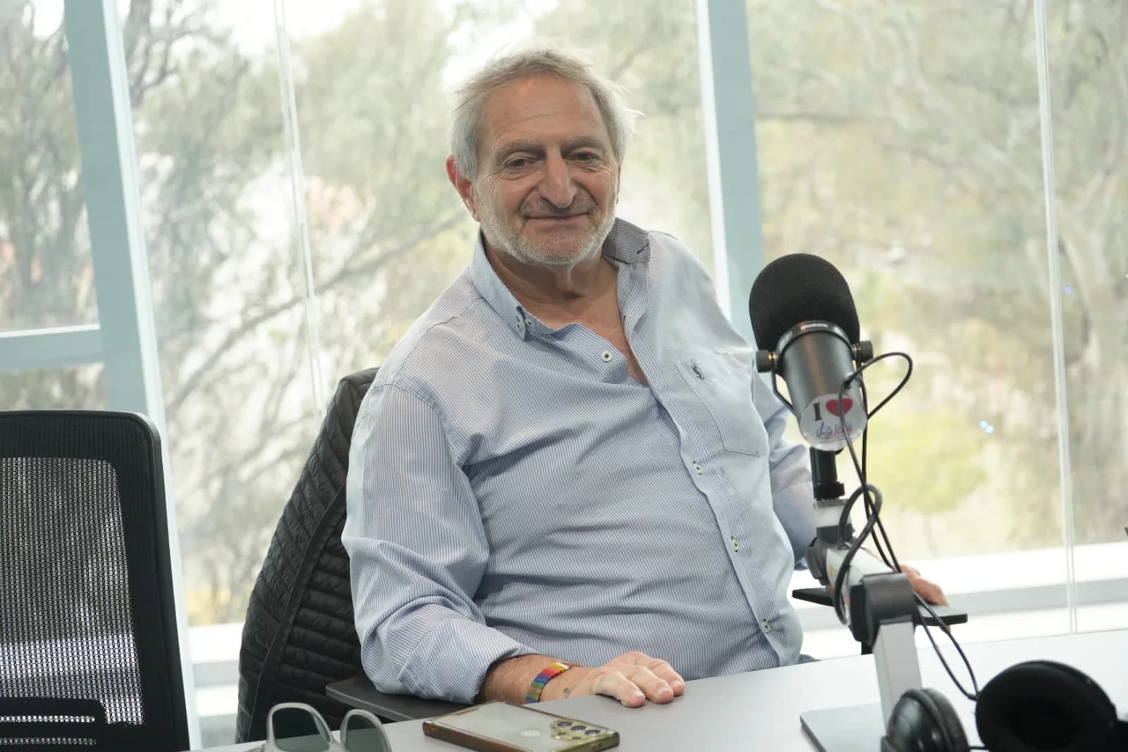 “El libro te despierta, te entusiasma y genera esperanza”: Marcos Visozo pasó por LV11