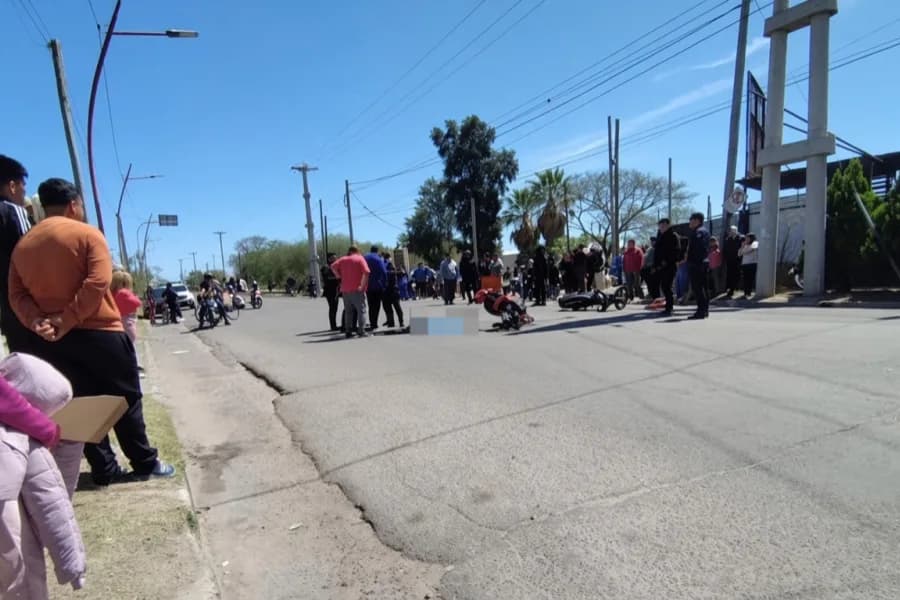 Identificaron al motociclista que murió tras un trágico choque en la avenida Madre de Ciudades