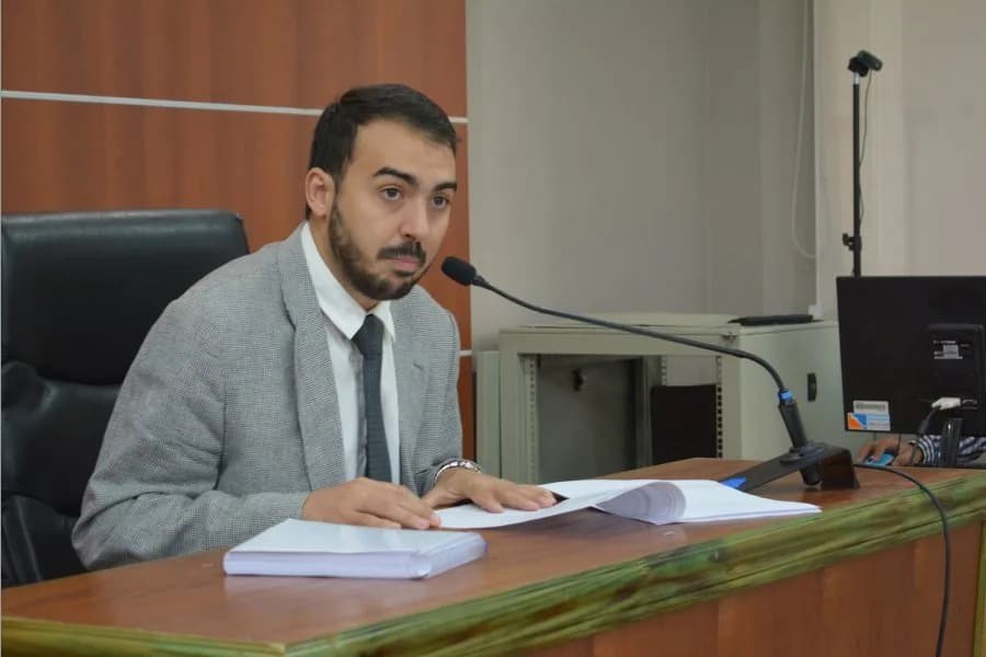 Escándalo en la causa Fürth: el juez Merino suspendió su licencia, liberó a los imputados y volvió a ausentarse