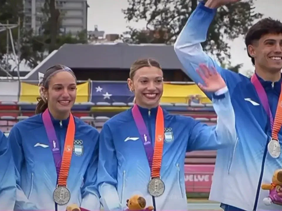 Ganó la medalla de plata para Argentina, pero tuvo que trabajar con la computadora durante los Juegos Suramericanos