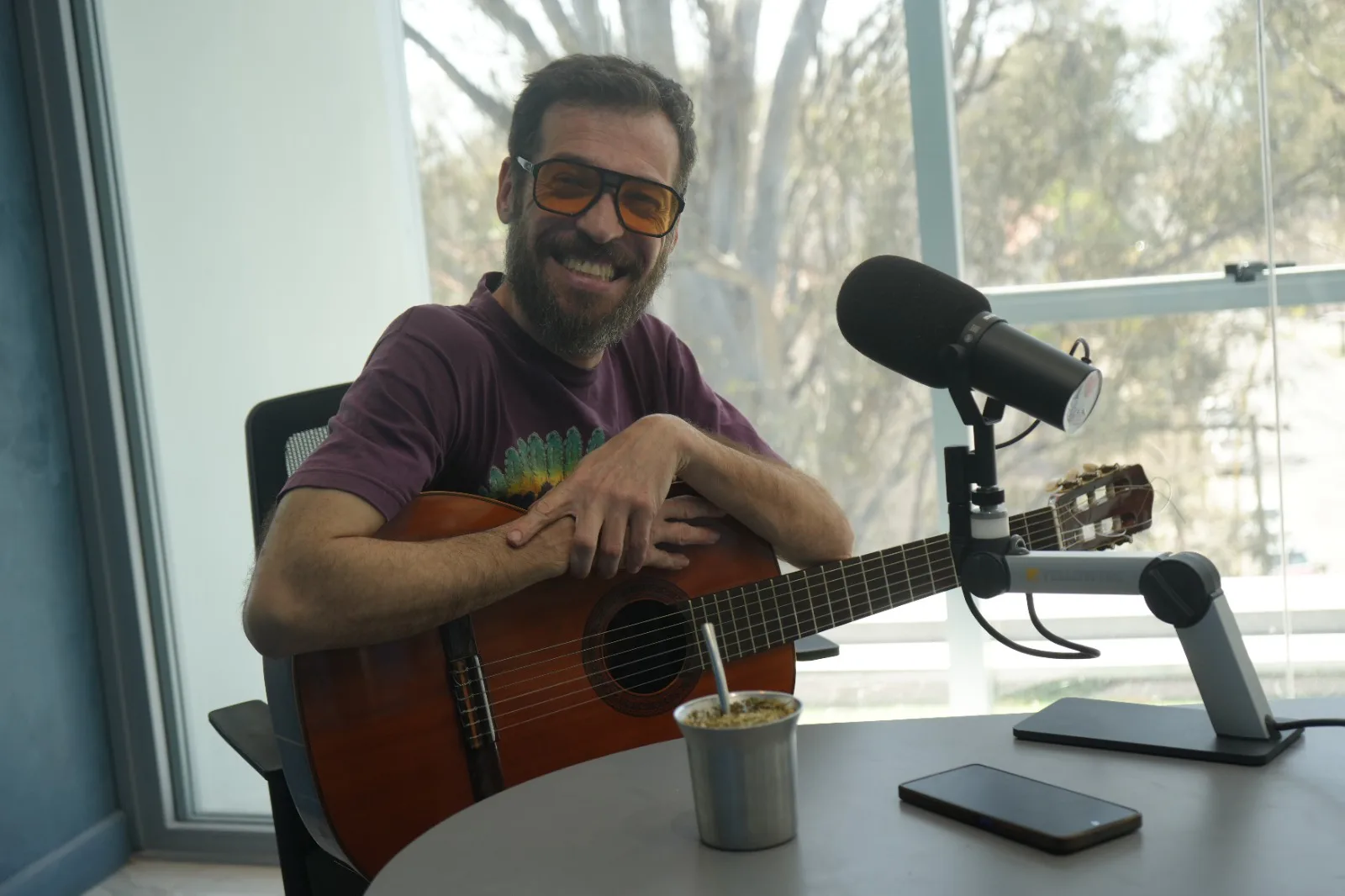 Fidelio pasó por LV11, cantó en vivo y adelantó su nuevo disco: “Siempre Pueblo”
