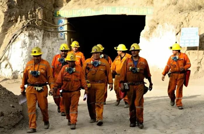Un informe de la UBA advierte que los sectores económicos de mayor crecimiento destruyen empleo privado