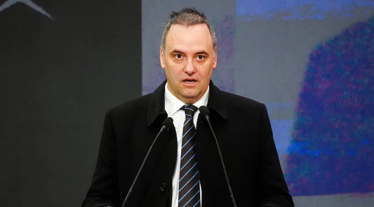 La Fiscalía avanza sobre el patrimonio de Manuel Adorni y peritará sus billeteras cripto y reformas de su casa