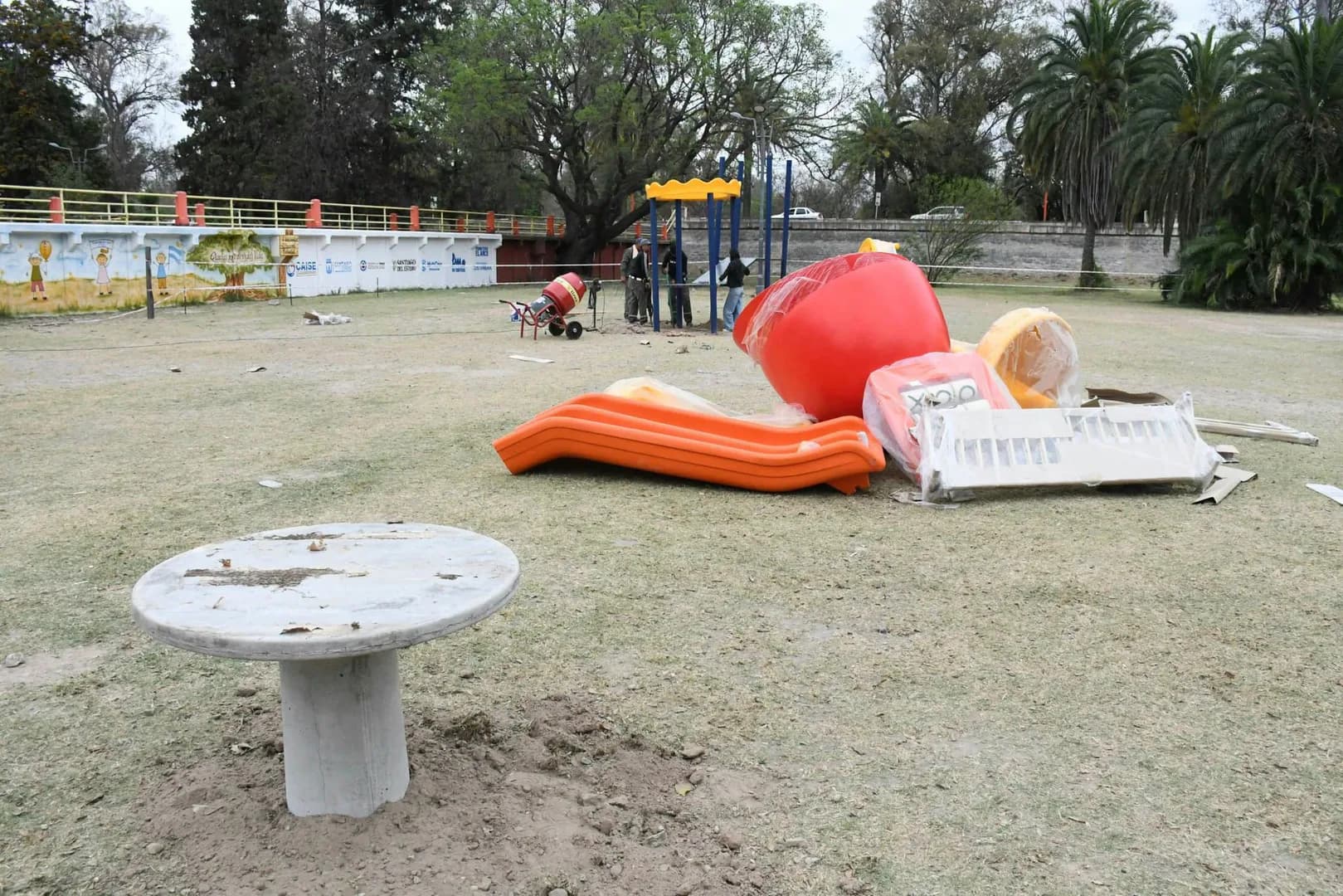 La Capital amplía las áreas recreativas del Parque Aguirre con nuevos juegos infantiles y merenderos
