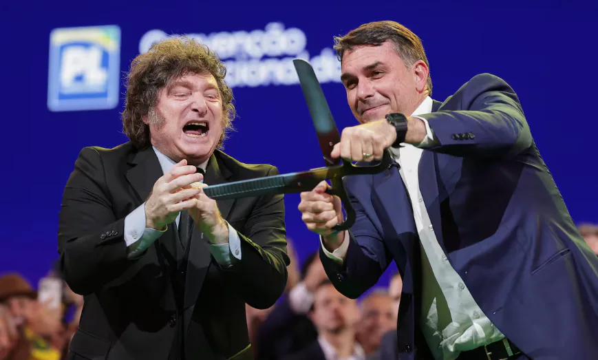 Elecciones en Brasil: Milei bajó la intensidad de los cruces con Lula, pero apuesta fuerte al triunfo de Bolsonaro