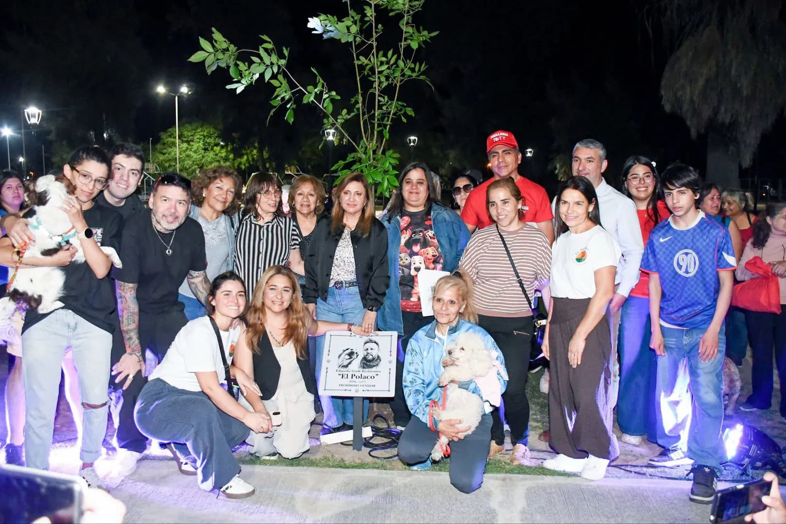 Homenaje al "Polaco" Riemersma en el Parque Sur: instituyeron el 2 de octubre como el Día del Animal Comunitario