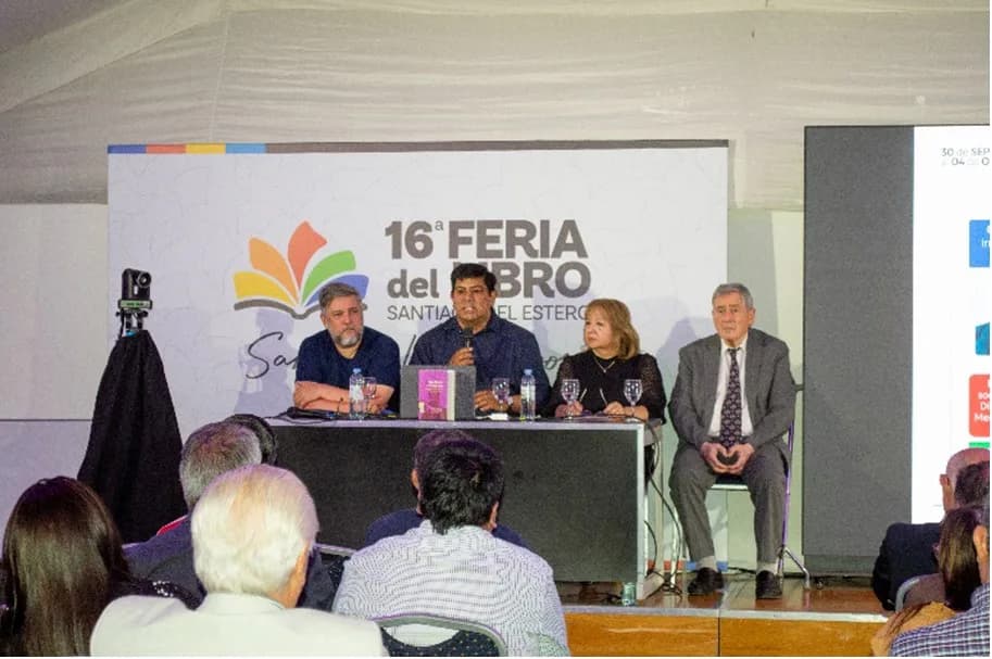 Un santiagueño volvió a su tierra con un libro que revisita las ideas de Raúl Alfonsín