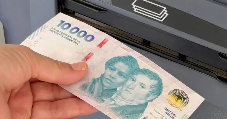 Bono de fin de año: los estatales santiagueños cobran hoy la primera cuota de $800.000