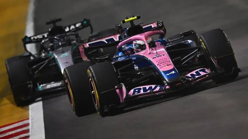 Verstappen hizo historia en Singapur y Colapinto vivió otra pesadilla con Alpine