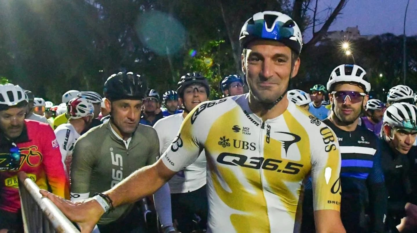 “Soy una persona normal”: Scaloni sorprendió durante una competencia de ciclismo