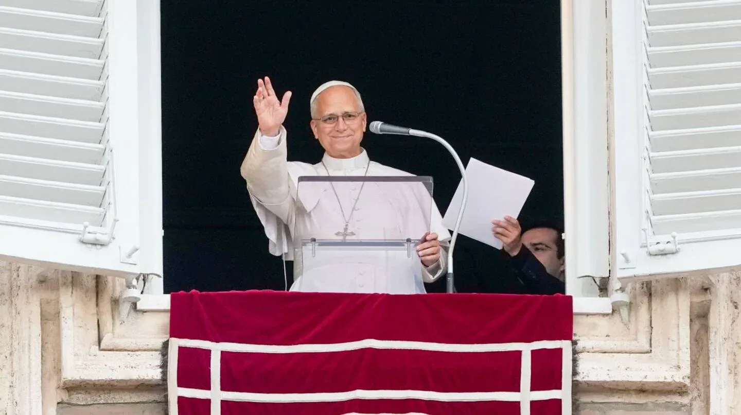 El papa León XIV reapareció en el Ángelus tras su operación y retomará de forma gradual sus actividades