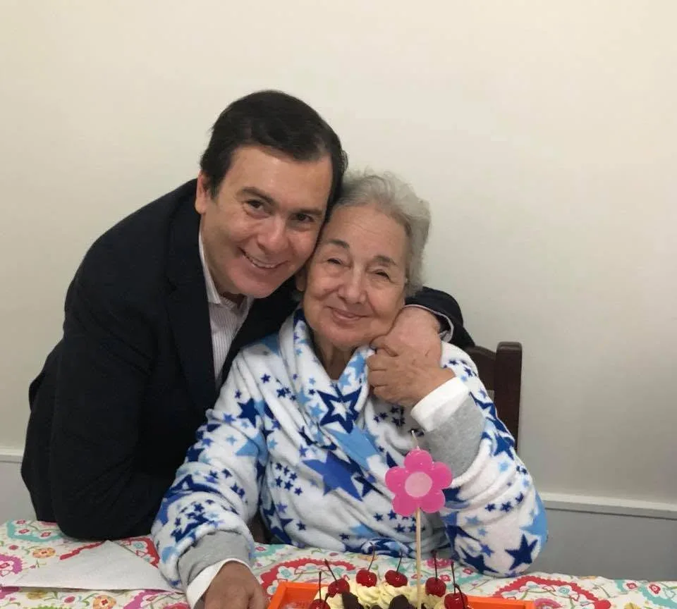 Gerardo Zamora saludó a las madres en su día con un emotivo mensaje