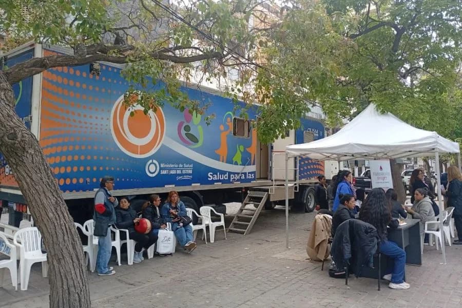 Realizan operativos de mamografía y controles preventivos por el cáncer de mama en Plaza Libertad