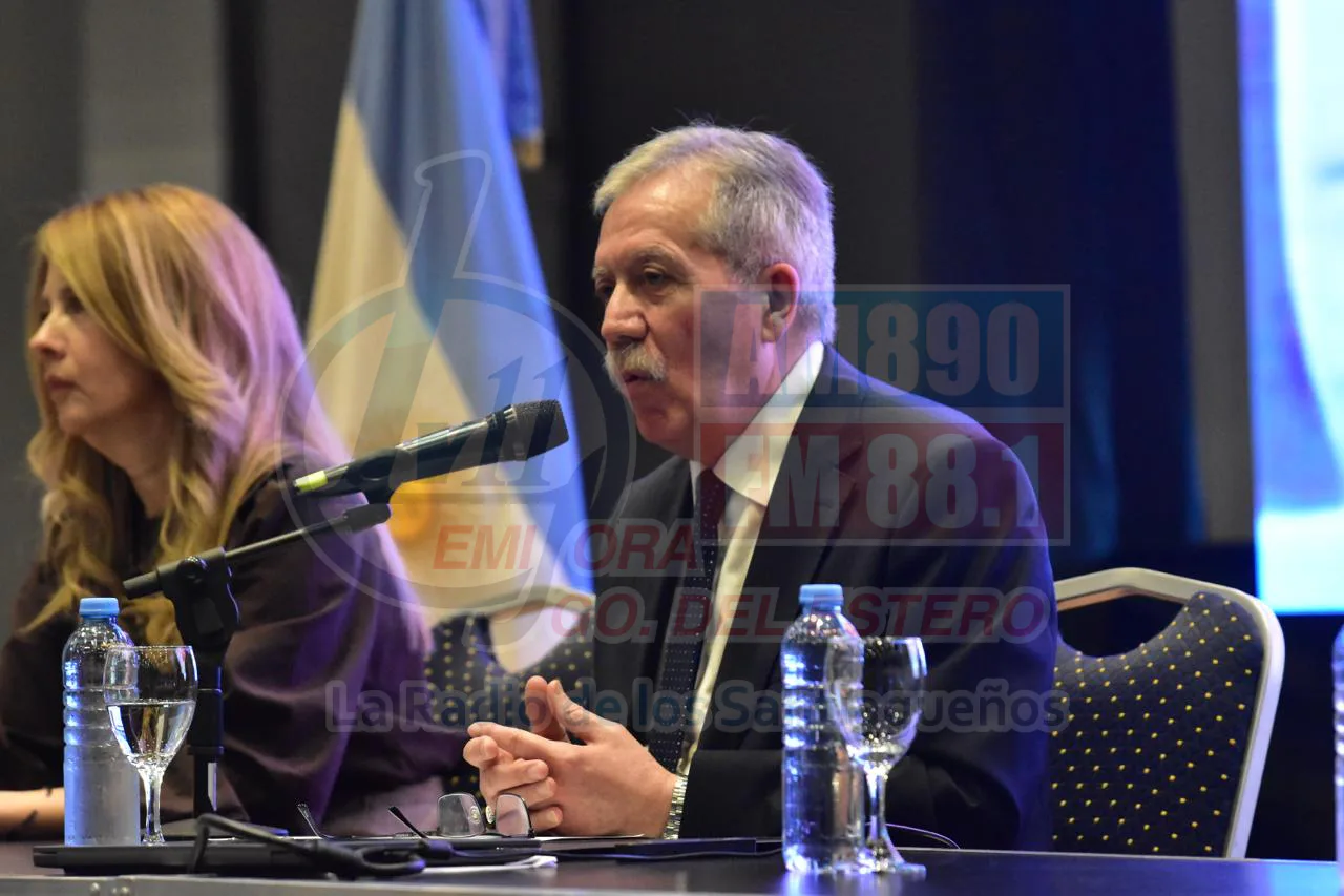 El gobernador Elías Suárez instó a fortalecer la innovación durante la apertura de “Conectar para Innovar”