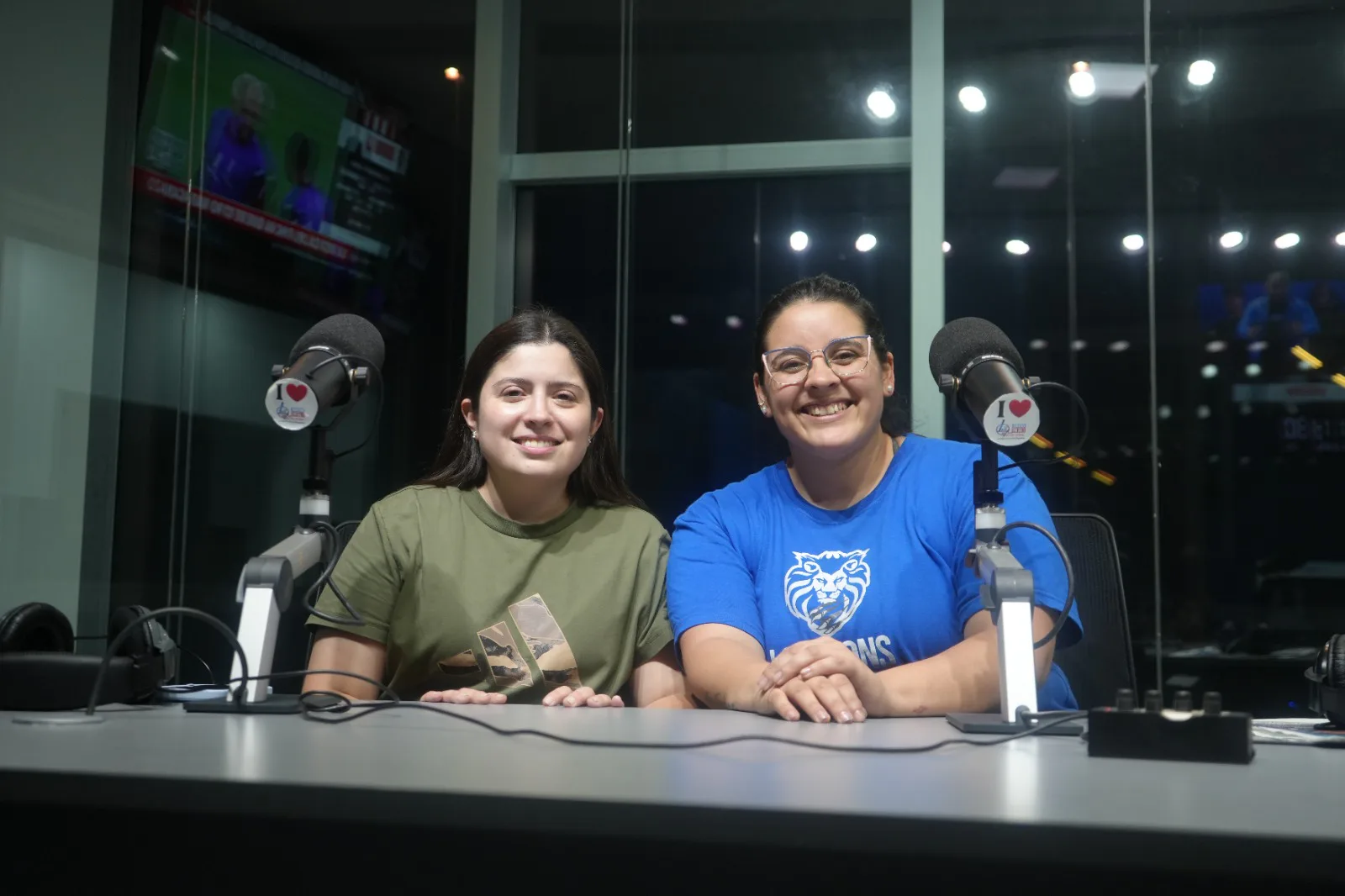 Deporte, arena y superación: Sabrina Juárez y Anabella Páez pasaron por Radio LV11 y palpitaron el gran evento "Arena Challenge"