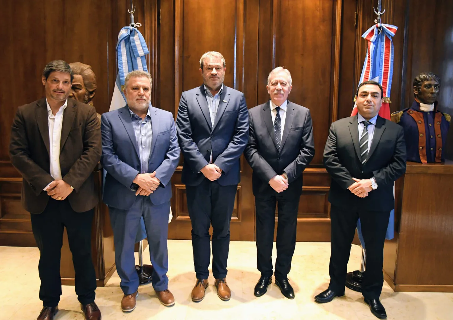 Elías Suárez mantuvo una reunión con referentes farmacéuticos y abordaron la situación del sector