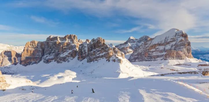 Rescataron con hipotermia grave a dos adolescentes que quedaron solos en los Alpes italianos