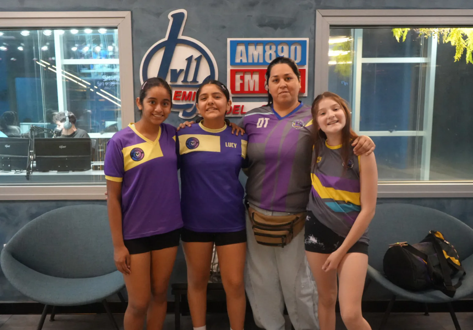 Las "pequeñas gigantes" de Lume Vóley palpitaron su viaje a la Copa Argentina en Radio LV11