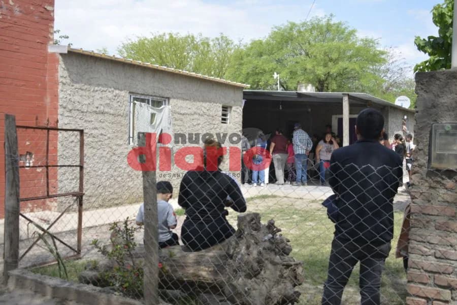 Conmoción y dolor en Clodomira: despedieron a Vanina y buscan intensamente al acusado del femicidio