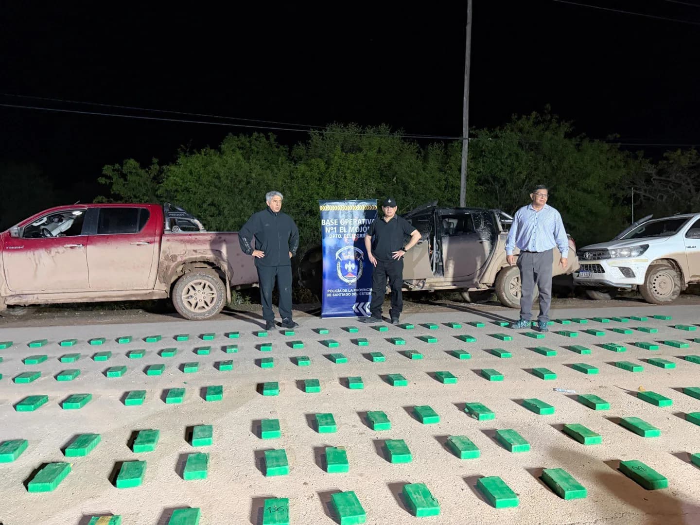 Un detalle en una camioneta y la reacción de una perra permitieron descubrir más de 219 kilos de cocaína