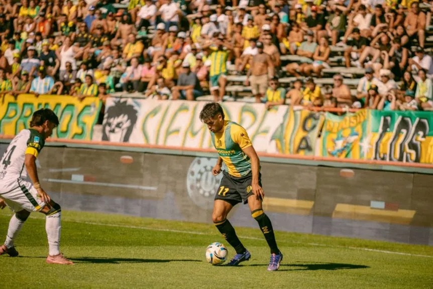 Debut sin emociones: Aldosivi y Defensa aburrieron en el arranque del torneo