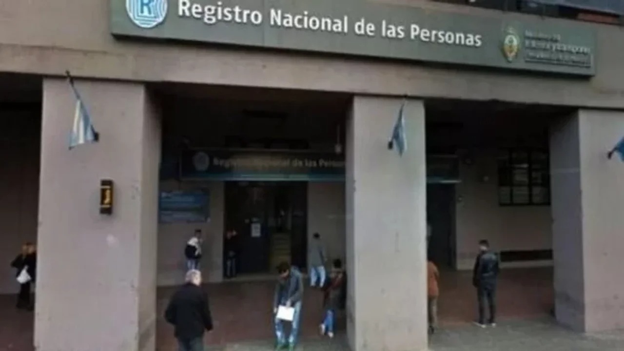 Renunció el titular del RENAPER y el Gobierno oficializó la salida de tres funcionarios más