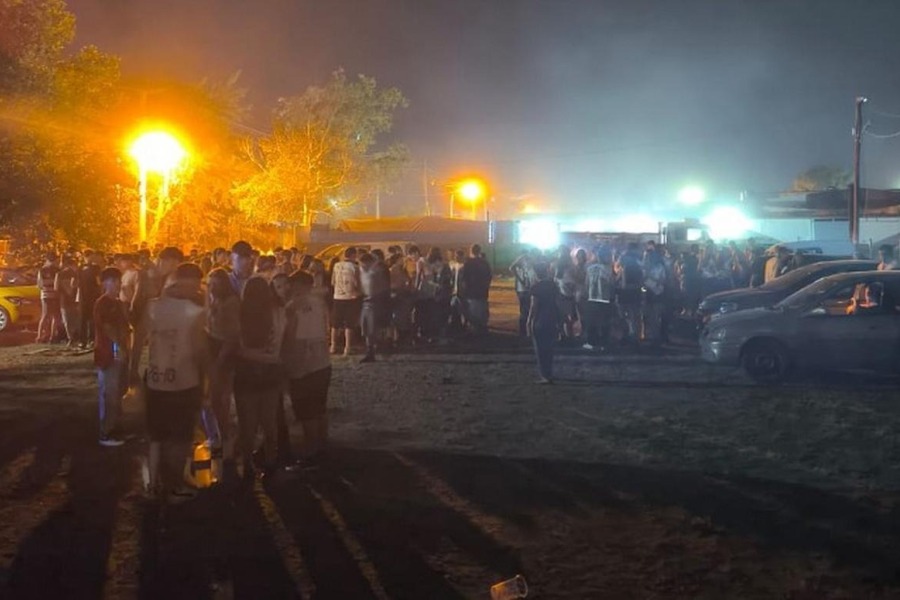 Caos en barrio Industria: policía herido al desalojar un "pre 5to"