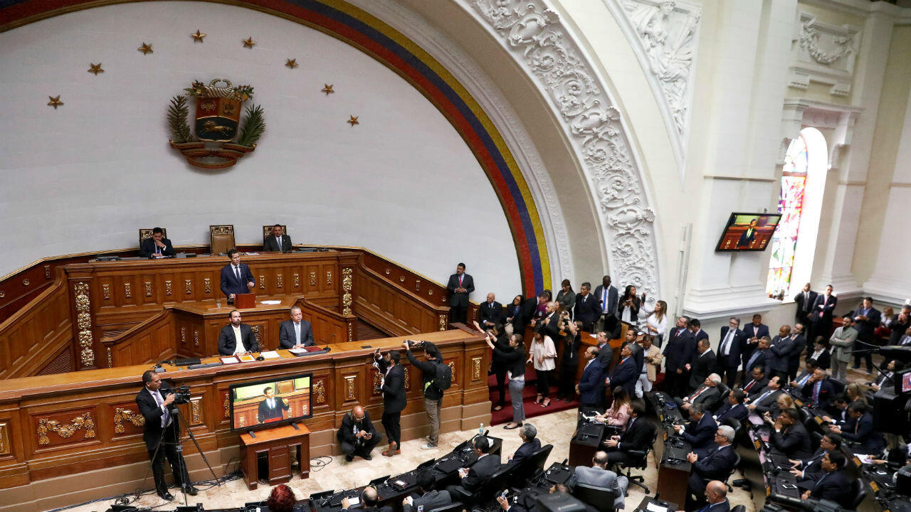 Venezuela retoma el debate de la ley de amnistía en medio de huelgas de hambre y la esperanza de dos argentinos presos